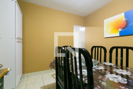 Sala de Jantar de casa para alugar com 2 quartos, 200m² em Conjunto Residencial José Bonifácio, São Paulo