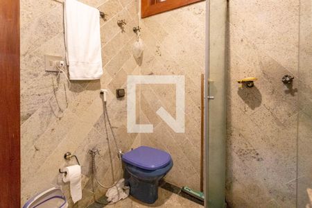 Casa à venda com 522m², 5 quartos e 5 vagas Casa à venda com 522m², 5 quartos e 5 vagasBanheiro da Suíte 1