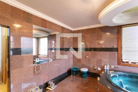 Casa à venda com 522m², 5 quartos e 5 vagas Casa à venda com 522m², 5 quartos e 5 vagasBanheiro da Suíte 2