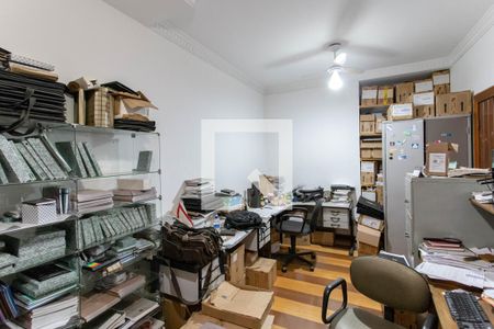 Casa à venda com 522m², 5 quartos e 5 vagas Casa à venda com 522m², 5 quartos e 5 vagasEscritório