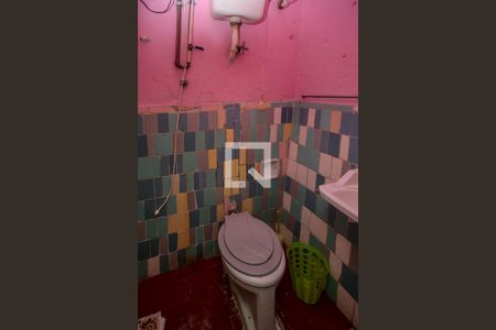 Casa à venda com 170m², 3 quartos e 1 vagaBanheiro