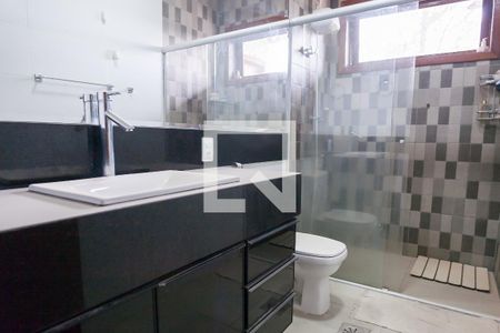 Casa de condomínio à venda com 460m², 4 quartos e 3 vagas Casa de condomínio à venda com 460m², 4 quartos e 3 vagasBanheiro Social