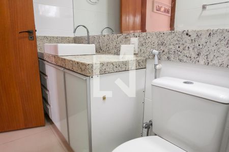 Casa de condomínio à venda com 460m², 4 quartos e 3 vagas Casa de condomínio à venda com 460m², 4 quartos e 3 vagasbanheiro suite 1