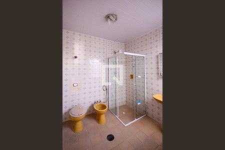 Casa à venda com 100m², 3 quartos e 4 vagas Casa à venda com 100m², 3 quartos e 4 vagasBanheiro