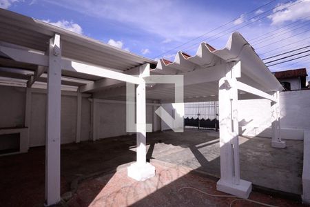 Casa à venda com 100m², 3 quartos e 4 vagas Casa à venda com 100m², 3 quartos e 4 vagasGaragem