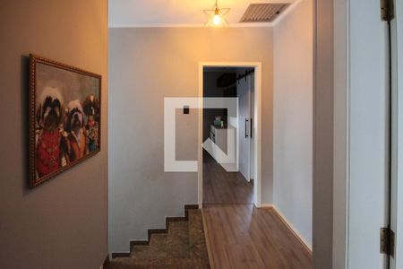 Casa à venda com 320m², 4 quartos e 5 vagasCorredor