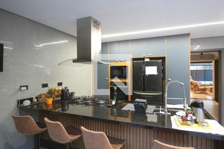 Casa à venda com 320m², 4 quartos e 5 vagasCozinha