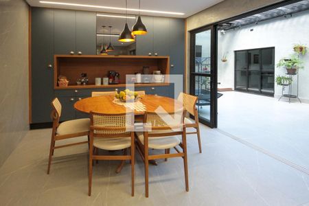 Casa à venda com 320m², 4 quartos e 5 vagasCozinha