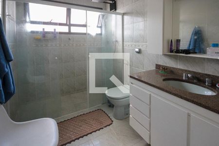 Casa à venda com 320m², 4 quartos e 5 vagasBanheiro