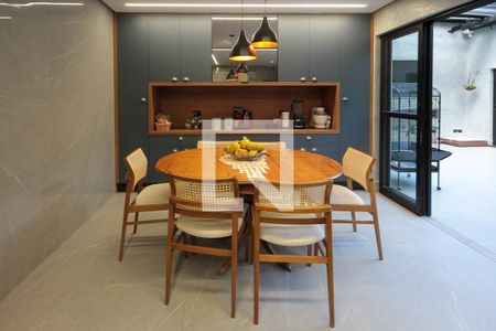 Casa à venda com 320m², 4 quartos e 5 vagasCozinha