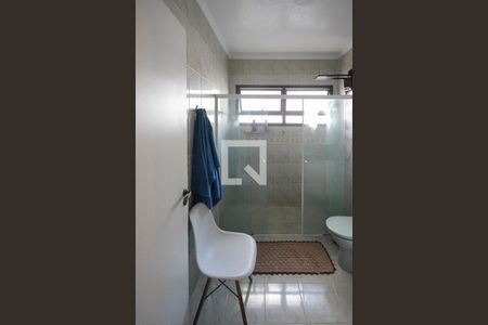 Casa à venda com 320m², 4 quartos e 5 vagasBanheiro