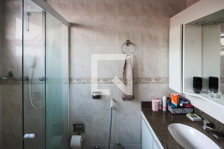 Casa à venda com 320m², 4 quartos e 5 vagasBanheiro da Suíte