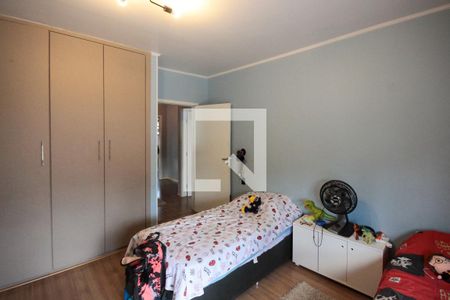 Casa à venda com 320m², 4 quartos e 5 vagasQuarto