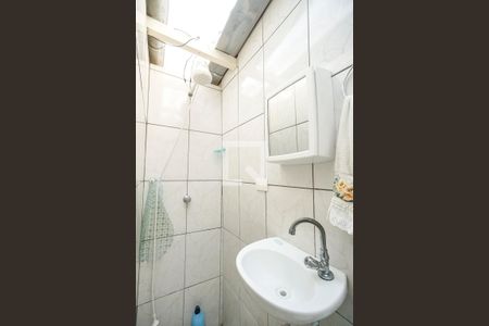 Casa à venda com 160m², 3 quartos e 2 vagasChuveiro