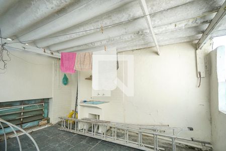 Casa à venda com 160m², 3 quartos e 2 vagasÁrea de serviço