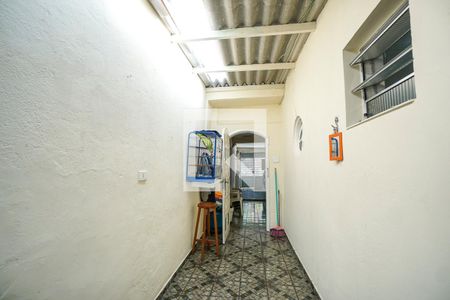 Casa à venda com 160m², 3 quartos e 2 vagasCorredor lateral