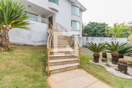 Casa à venda com 700m², 6 quartos e 3 vagasEntrada