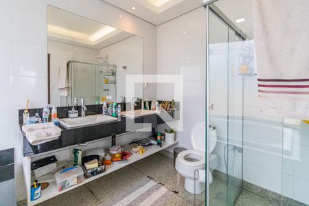 Casa à venda com 700m², 6 quartos e 3 vagasBanheiro da Suíte Master