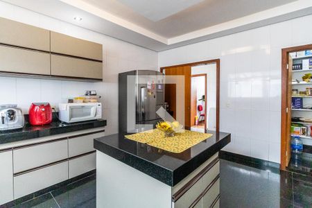 Casa à venda com 700m², 6 quartos e 3 vagasCozinha