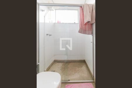 Casa à venda com 700m², 6 quartos e 3 vagasBanheiro da Suíte 1