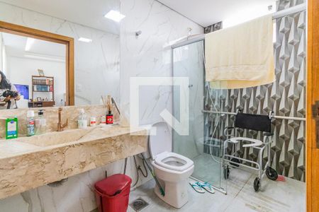 Casa à venda com 700m², 6 quartos e 3 vagasBanheiro da Suíte 3