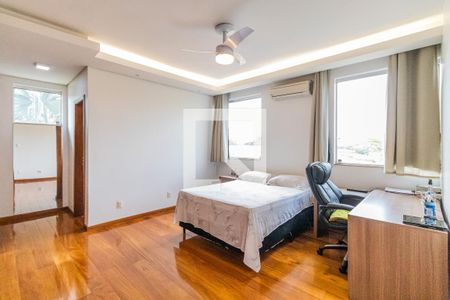 Casa à venda com 700m², 6 quartos e 3 vagasSuíte 1