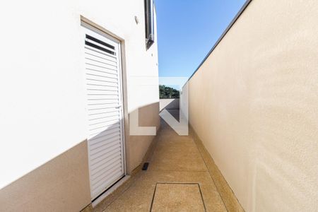 Casa de condomínio para alugar com 280m², 3 quartos e 2 vagasQuintal