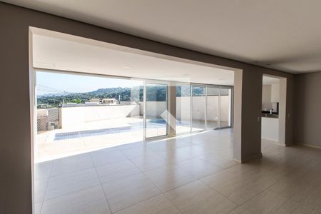 Sala de TV de casa de condomínio para alugar com 3 quartos, 280m² em Alphaville, Santana de Parnaíba