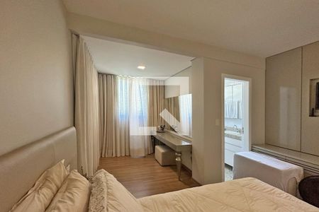 Apartamento à venda com 280m², 4 quartos e 3 vagas Apartamento à venda com 280m², 4 quartos e 3 vagasQuarto 2