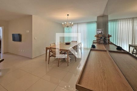 Apartamento à venda com 280m², 4 quartos e 3 vagas Apartamento à venda com 280m², 4 quartos e 3 vagasSala