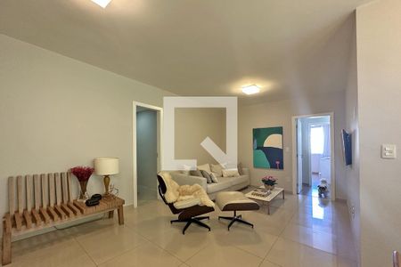 Apartamento à venda com 280m², 4 quartos e 3 vagas Apartamento à venda com 280m², 4 quartos e 3 vagasSala