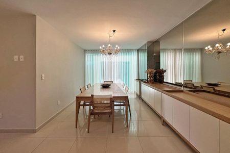 Apartamento à venda com 280m², 4 quartos e 3 vagas Apartamento à venda com 280m², 4 quartos e 3 vagasSala