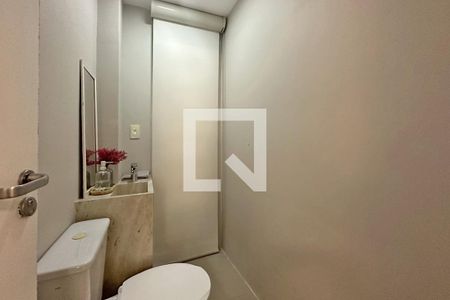 Apartamento à venda com 280m², 4 quartos e 3 vagas Apartamento à venda com 280m², 4 quartos e 3 vagasBanheiro