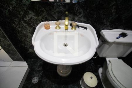 Casa à venda com 180m², 5 quartos e 2 vagasBanheiro 2