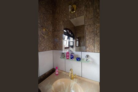 Banheiro da Suíte de casa à venda com 5 quartos, 180m² em Jardim das Camélias, São Paulo