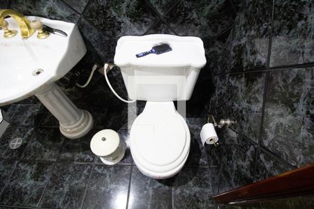 Casa à venda com 180m², 5 quartos e 2 vagasBanheiro 2