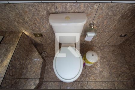 Casa à venda com 180m², 5 quartos e 2 vagasBanheiro da Suíte