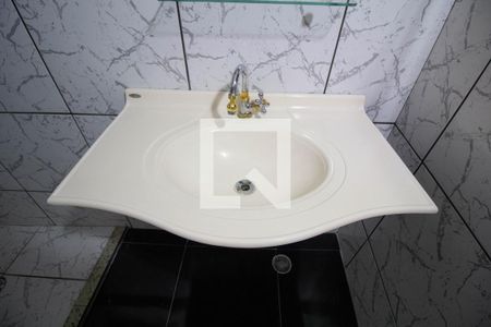 Casa à venda com 180m², 5 quartos e 2 vagasBanheiro