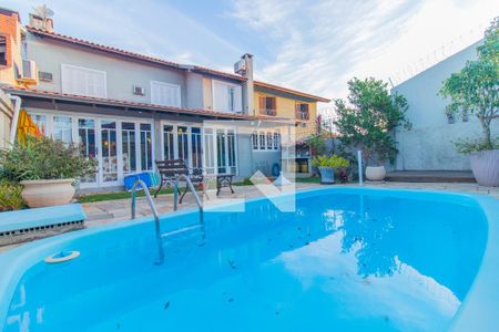 Casa à venda com 275m², 3 quartos e 2 vagasÁrea comum - Piscina