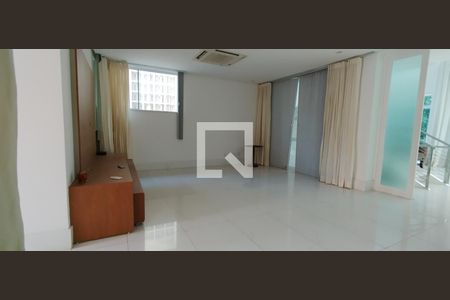 Sala 1 de casa de condomínio para alugar com 5 quartos, 400m² em Alphaville I, Salvador