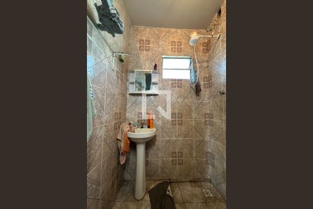 Casa à venda com 180m², 3 quartos e 2 vagasDetalhe banheiro