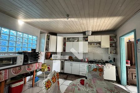 Casa à venda com 180m², 3 quartos e 2 vagasCozinha 