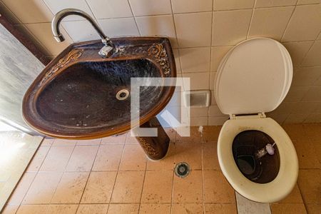 Casa à venda com 260m², 5 quartos e 2 vagasCasa 01 - Banheiro