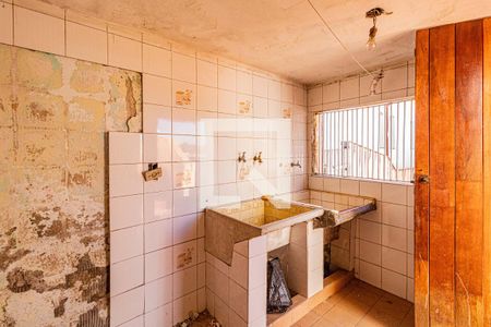 Casa à venda com 260m², 5 quartos e 2 vagasLavanderia