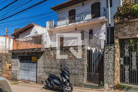 Casa à venda com 260m², 5 quartos e 2 vagasFachada