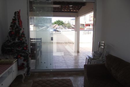 Casa à venda com 300m², 4 quartos e 1 vagaÁrea comum