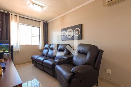 Sala de apartamento à venda com 2 quartos, 56m² em Jardim Cocaia, Guarulhos