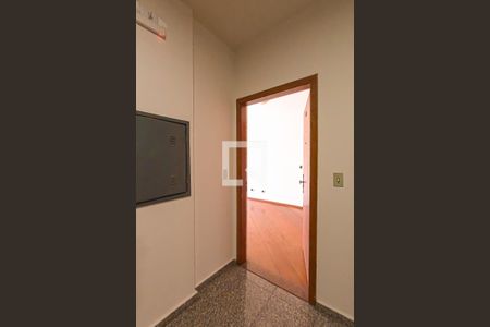 Apartamento à venda com 75m², 2 quartos e 2 vagasEntrada