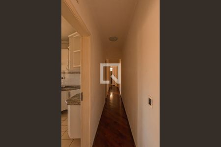 Apartamento à venda com 75m², 2 quartos e 2 vagasCorredor