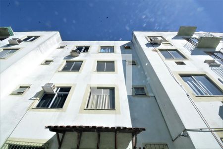 Apartamento para alugar com 60m², 2 quartos e 1 vagaFachada
